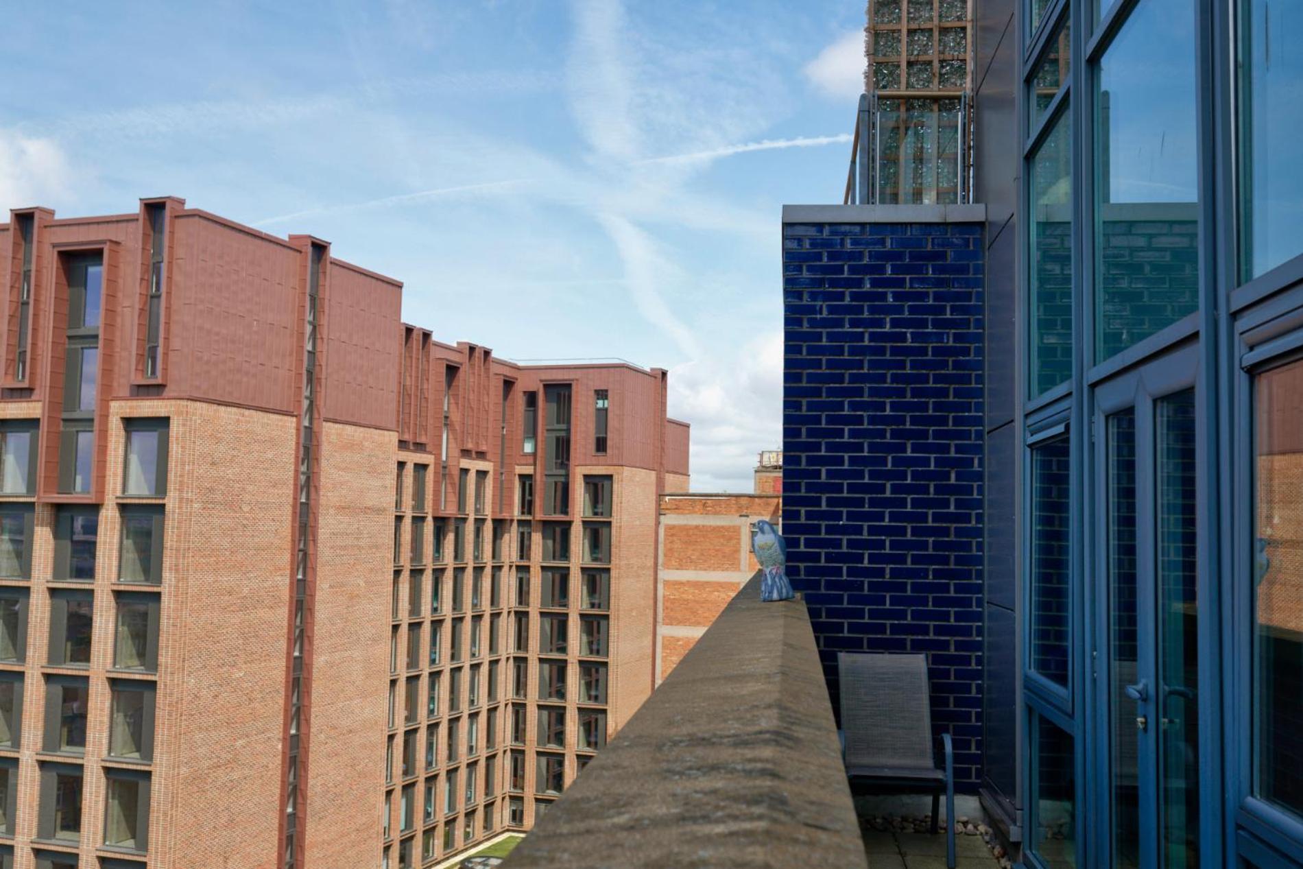 Sidemersey Livings- Convenient 1-Bedroom Flat With A View, Central Liverpool Exterior photo